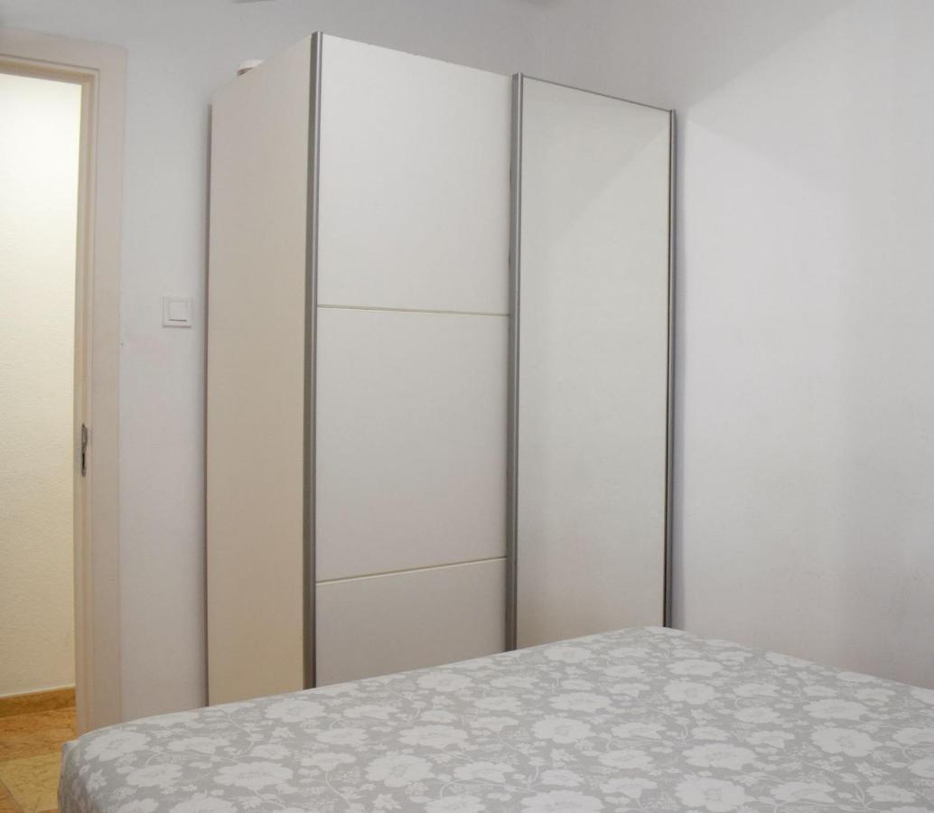 Apartamentos Atlas Terrassa II Exteriör bild